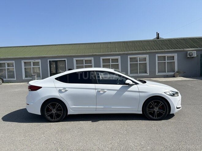 Hyundai Avante 2017, 246,000 km - 1.6 l - Bakı