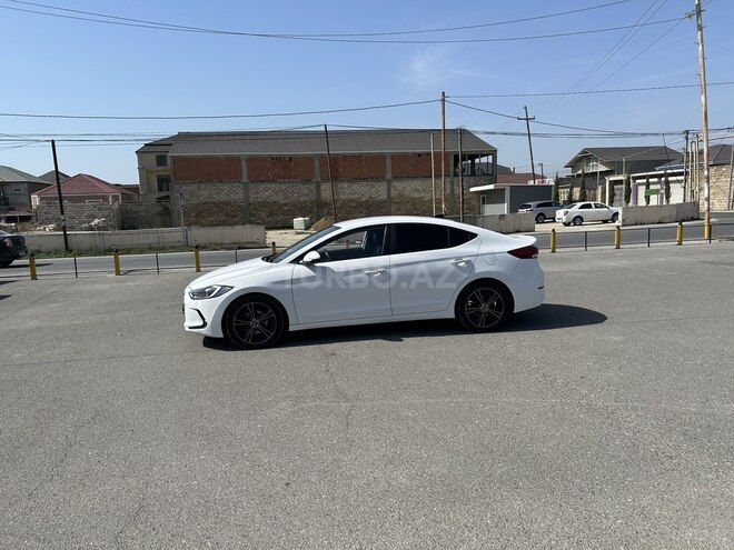Hyundai Avante 2017, 246,000 km - 1.6 l - Bakı