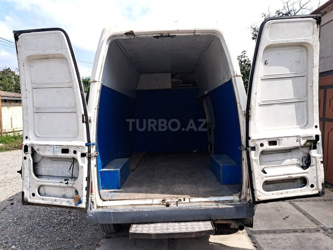 Ford Transit 1999, 542,000 km - 2.5 л - Quba