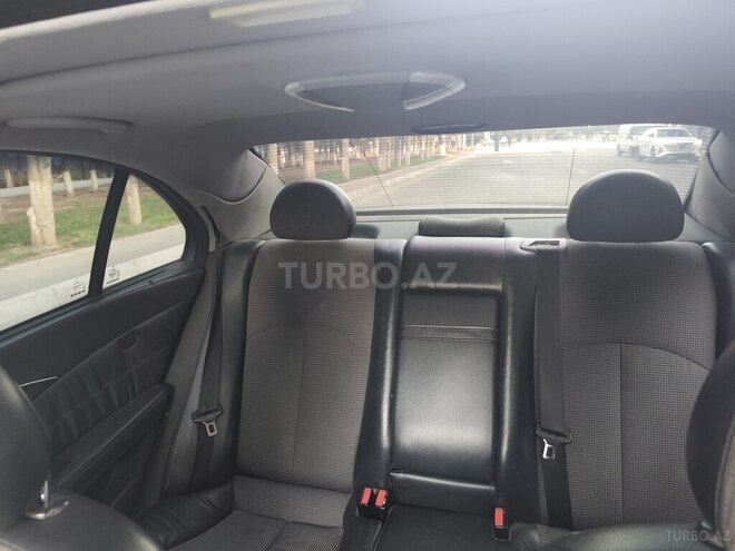 Mercedes E 220 2003, 380,000 km - 2.2 l - Sumqayıt