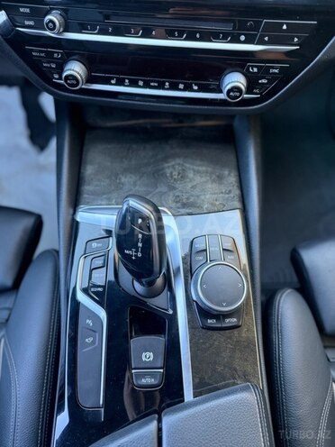BMW 530 2019, 137,000 km - 2.0 л - Bakı