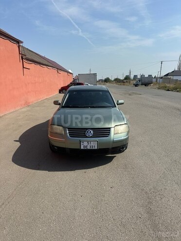 Volkswagen Passat 2003, 304,643 km - 1.8 l - Gəncə