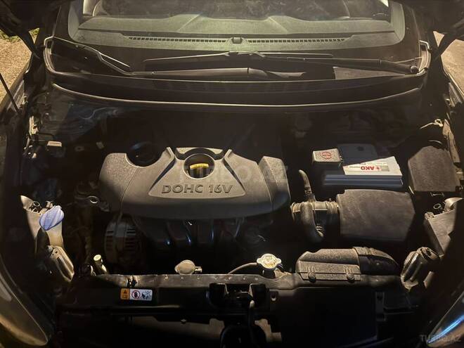 Hyundai Elantra 2015, 210,000 km - 1.8 л - Bakı