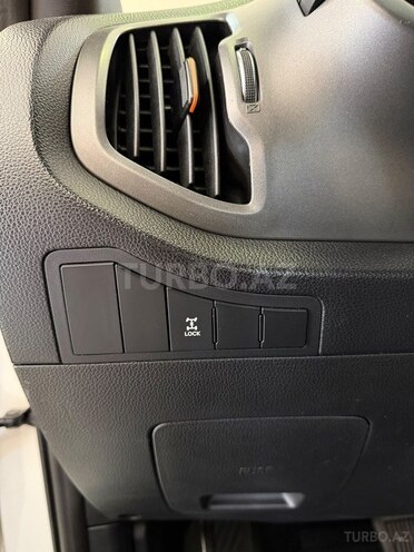 Kia Sportage 2012, 205,000 km - 2.0 l - Sumqayıt