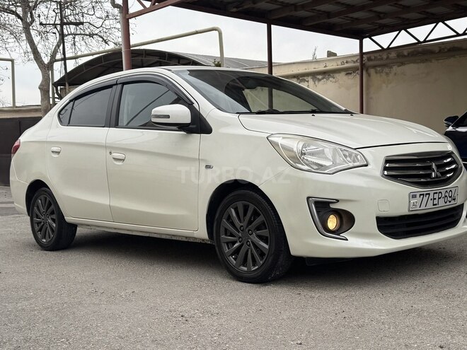 Mitsubishi Attrage 2014, 185,000 km - 1.2 л - Bakı