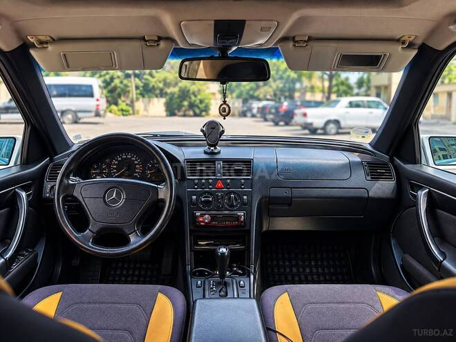 Mercedes C 220 2000, 514,000 km - 2.2 l - Bakı