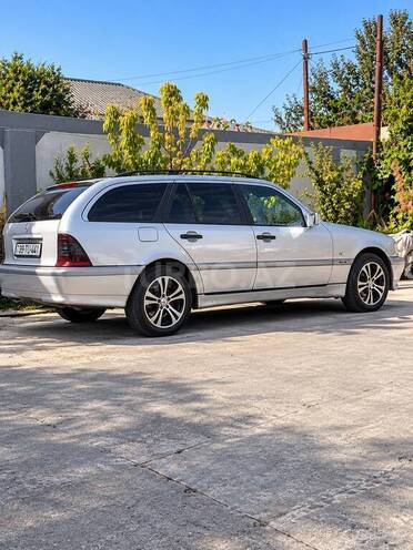 Mercedes C 220 2000, 514,000 km - 2.2 l - Bakı
