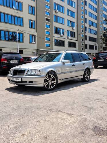 Mercedes C 220 2000, 514,000 km - 2.2 l - Bakı