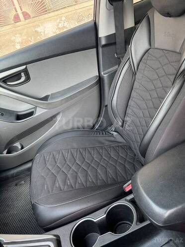 Hyundai Elantra 2015, 210,000 km - 1.8 л - Bakı