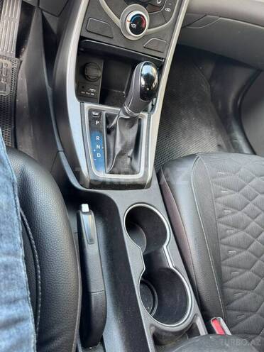 Hyundai Elantra 2015, 210,000 km - 1.8 л - Bakı
