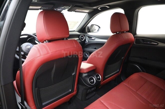 Alfa Romeo Stelvio 2022, 58,000 km - 2.0 l - Bakı