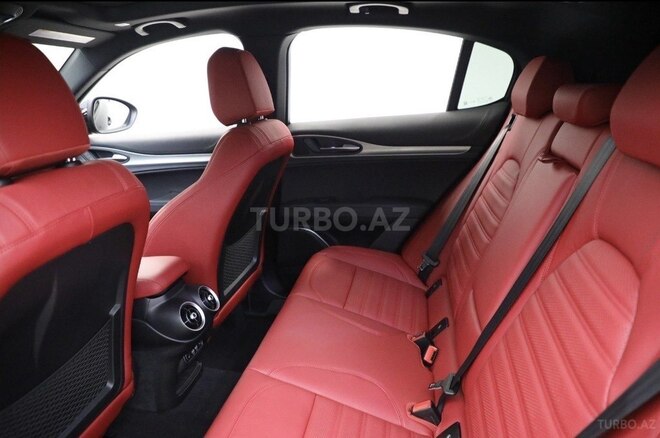 Alfa Romeo Stelvio 2022, 58,000 km - 2.0 l - Bakı