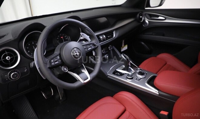 Alfa Romeo Stelvio 2022, 58,000 km - 2.0 l - Bakı