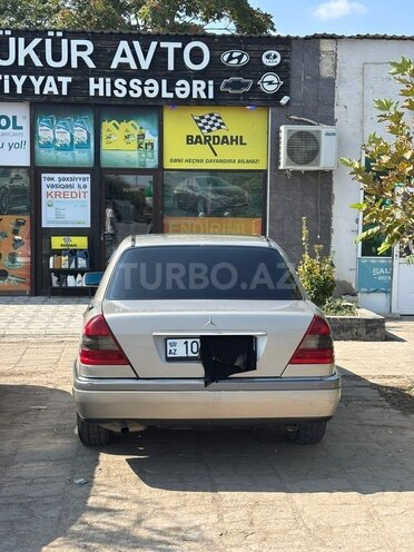 Mercedes C 180 1996, 123,000 km - 1.8 l - Salyan