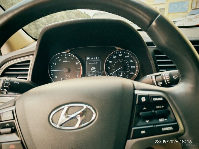Hyundai Elantra 2017, 173,809 km - 2.0 l - Bakı