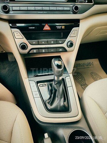 Hyundai Elantra 2017, 173,809 km - 2.0 l - Bakı