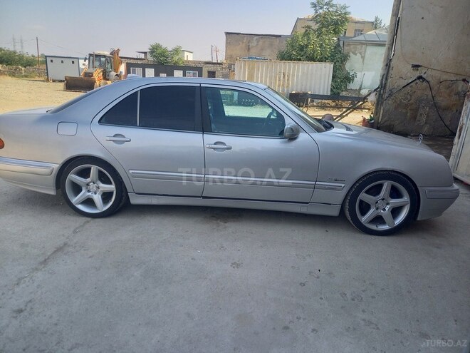 Mercedes E 320 1999, 294,000 km - 3.2 l - Füzuli