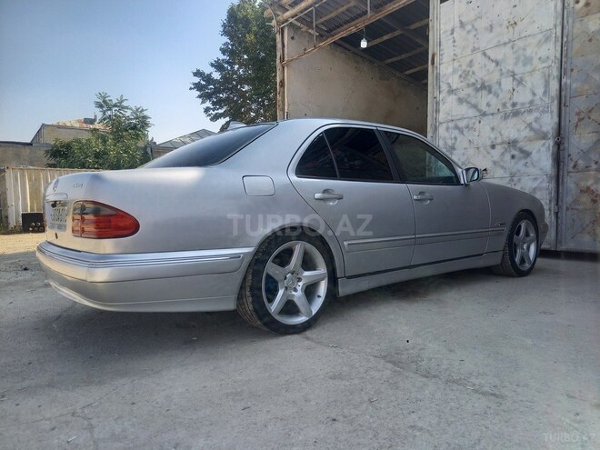 Mercedes E 320 1999, 294,000 km - 3.2 l - Füzuli
