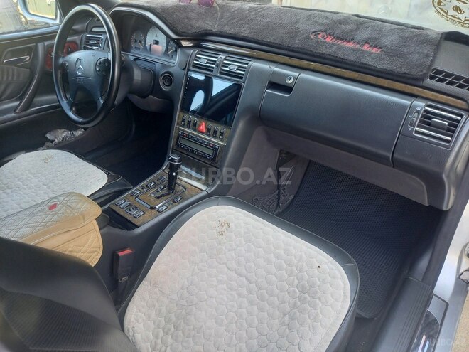 Mercedes E 320 1999, 294,000 km - 3.2 l - Füzuli