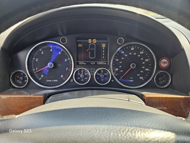 Volkswagen Touareg 2004, 238,000 km - 3.2 л - Salyan