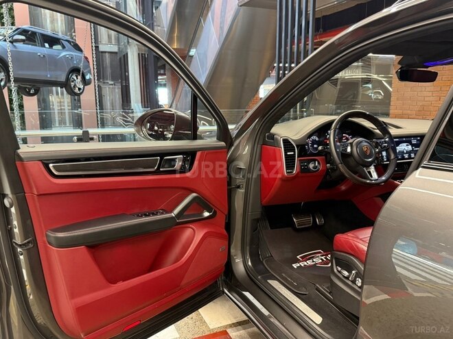 Porsche Cayenne Turbo 2019, 50,000 km - 4.0 l - Bakı