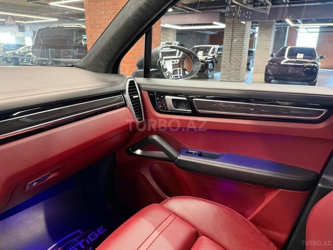 Porsche Cayenne Turbo 2019, 50,000 km - 4.0 l - Bakı