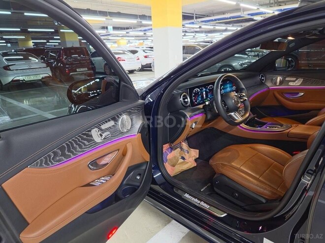 Mercedes E 350 4MATIC 2021, 94,000 km - 2.0 l - Bakı
