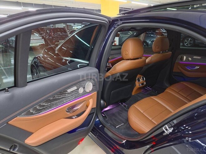 Mercedes E 350 4MATIC 2021, 94,000 km - 2.0 l - Bakı