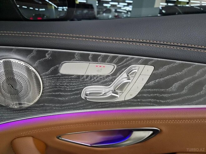 Mercedes E 350 4MATIC 2021, 94,000 km - 2.0 l - Bakı