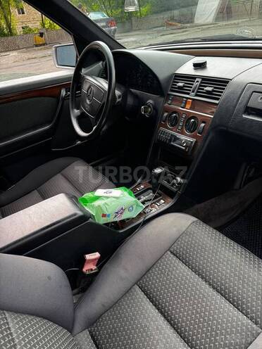 Mercedes C 220 1994, 380,000 km - 2.2 l - Bakı