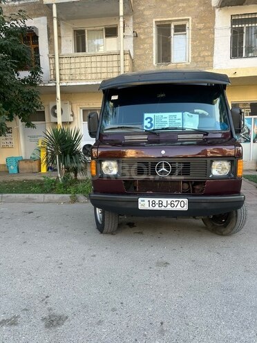 Mercedes 208 D 1993, 200,000 km - 2.5 l - Şirvan