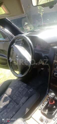 Mercedes E 200 1996, 250,000 km - 2.0 л - Zaqatala