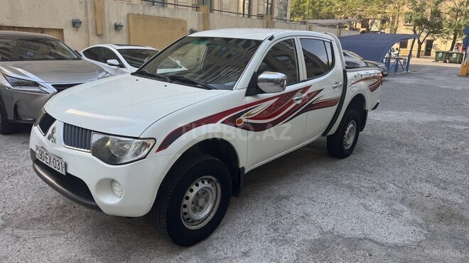 Mitsubishi L200 2008, 272,000 km - 2.5 l - Bakı