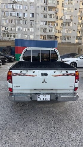 Mitsubishi L200 2008, 272,000 km - 2.5 l - Bakı