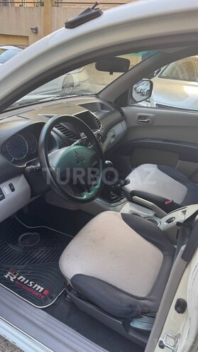 Mitsubishi L200 2008, 272,000 km - 2.5 l - Bakı