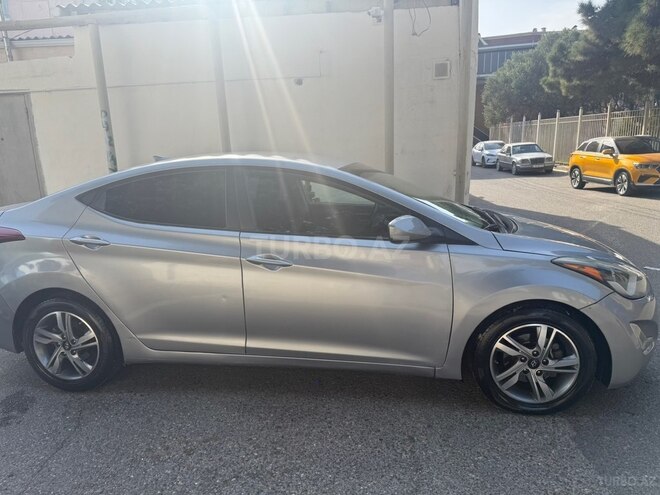 Hyundai Elantra 2015, 220,000 km - 1.8 л - Bakı