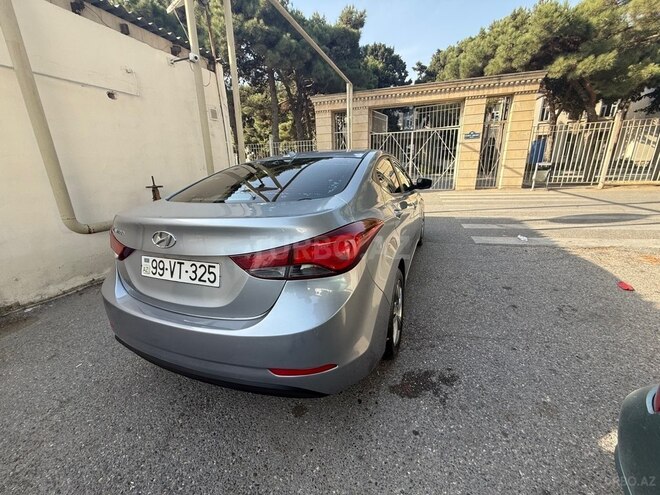 Hyundai Elantra 2015, 220,000 km - 1.8 л - Bakı