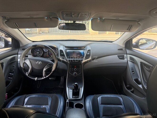 Hyundai Elantra 2015, 220,000 km - 1.8 л - Bakı