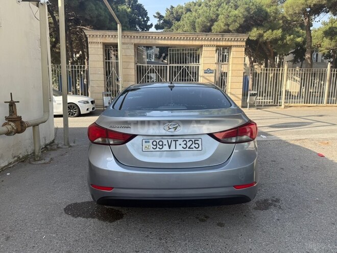 Hyundai Elantra 2015, 220,000 km - 1.8 л - Bakı