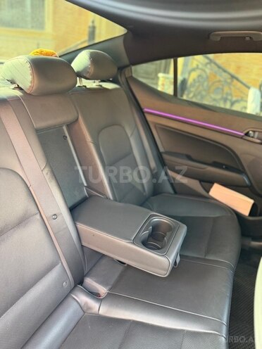 Hyundai Elantra 2019, 118,000 km - 1.6 л - Bakı