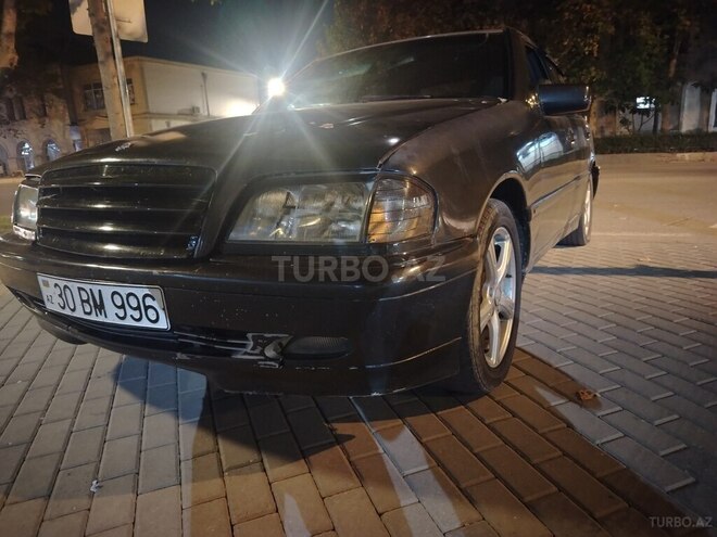 Mercedes C 220 1994, 447,000 km - 2.2 l - Yevlax