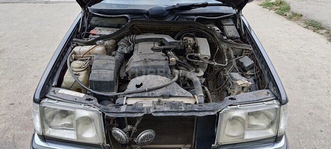 Mercedes E 220 1994, 563,154 km - 2.2 л - Xudat