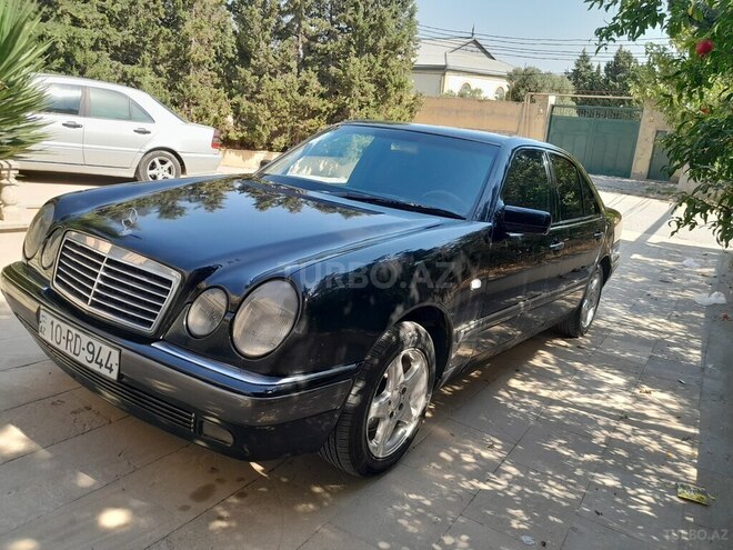 Mercedes E 300 1998, 300,000 km - 3.0 л - Bakı