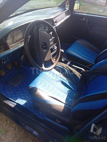 Mercedes 190 1991, 409,000 km - 2.0 l - Sabirabad