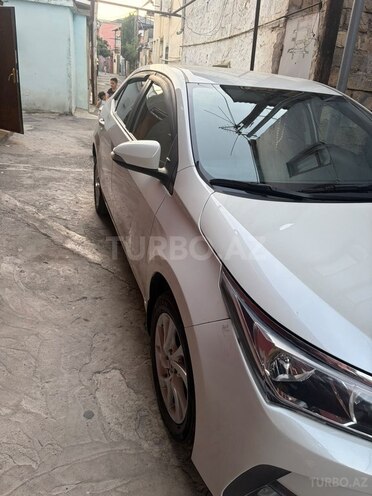 Toyota Corolla 2017, 186,000 km - 1.6 l - Bakı