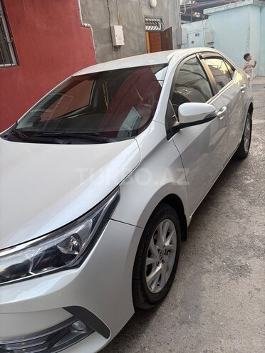 Toyota Corolla 2017, 186,000 km - 1.6 l - Bakı