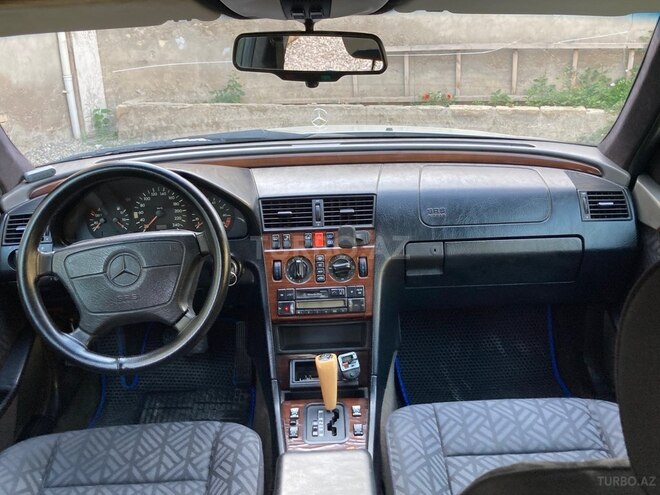 Mercedes C 200 1995, 462,535 km - 2.0 л - Bakı