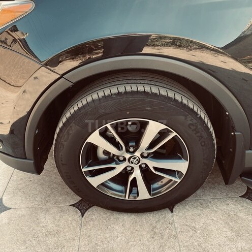 Toyota RAV4 2017, 190,000 km - 2.5 l - Gəncə