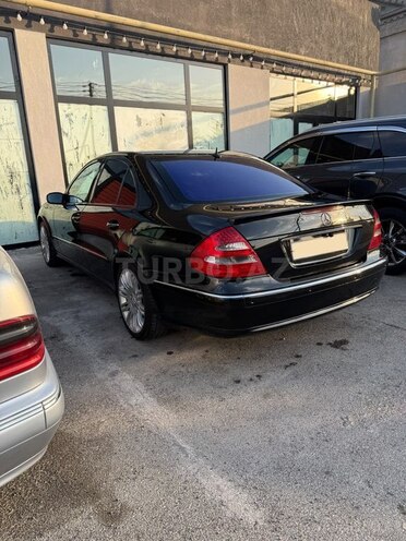 Mercedes E 220 2004, 352,471 km - 2.2 l - Bakı
