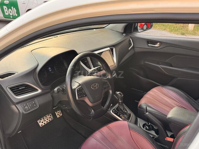 Hyundai Accent 2018, 319,447 km - 1.4 l - Bakı